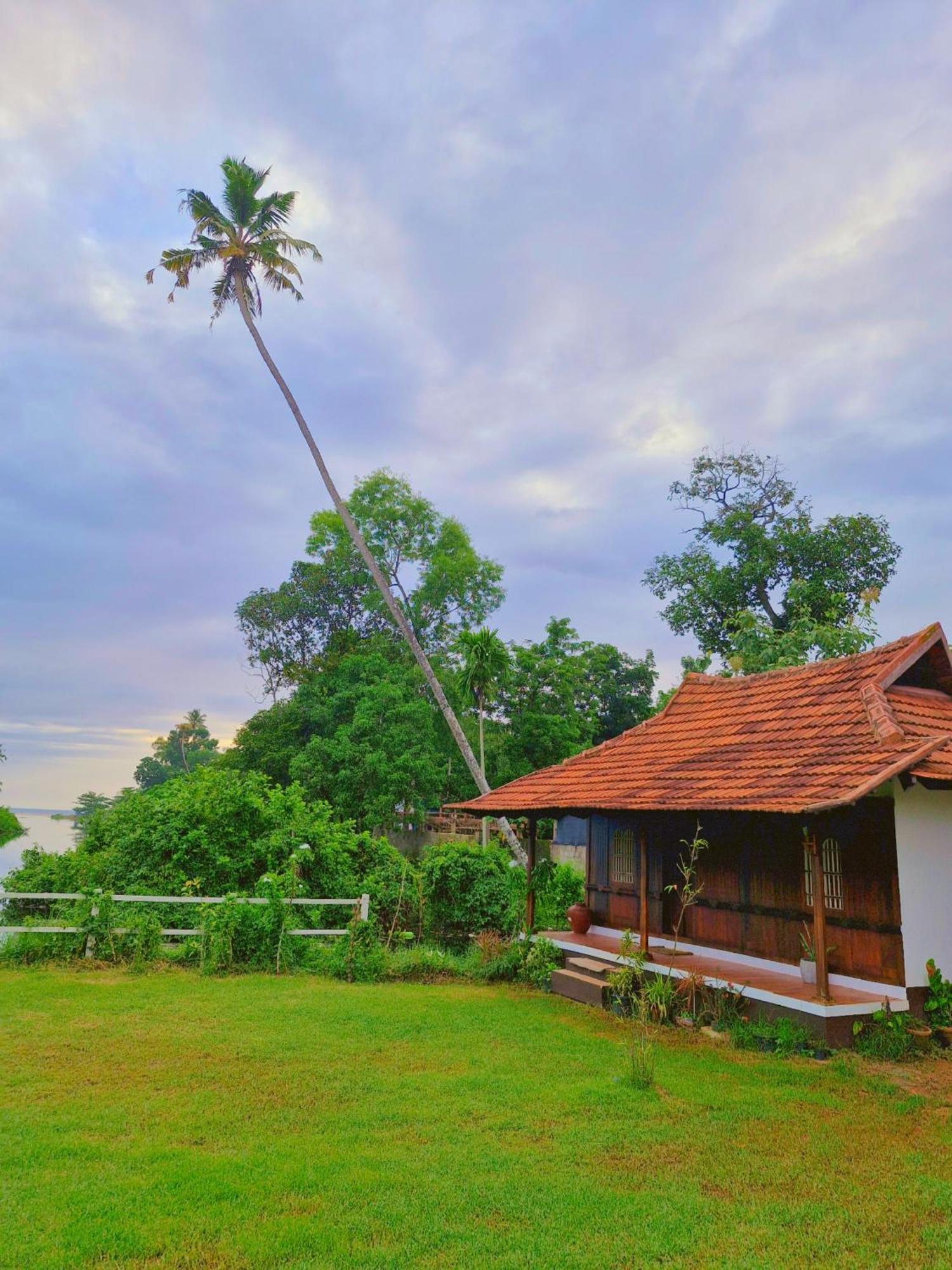 Gypsea Marari Bed and Breakfast Alappuzha Buitenkant foto