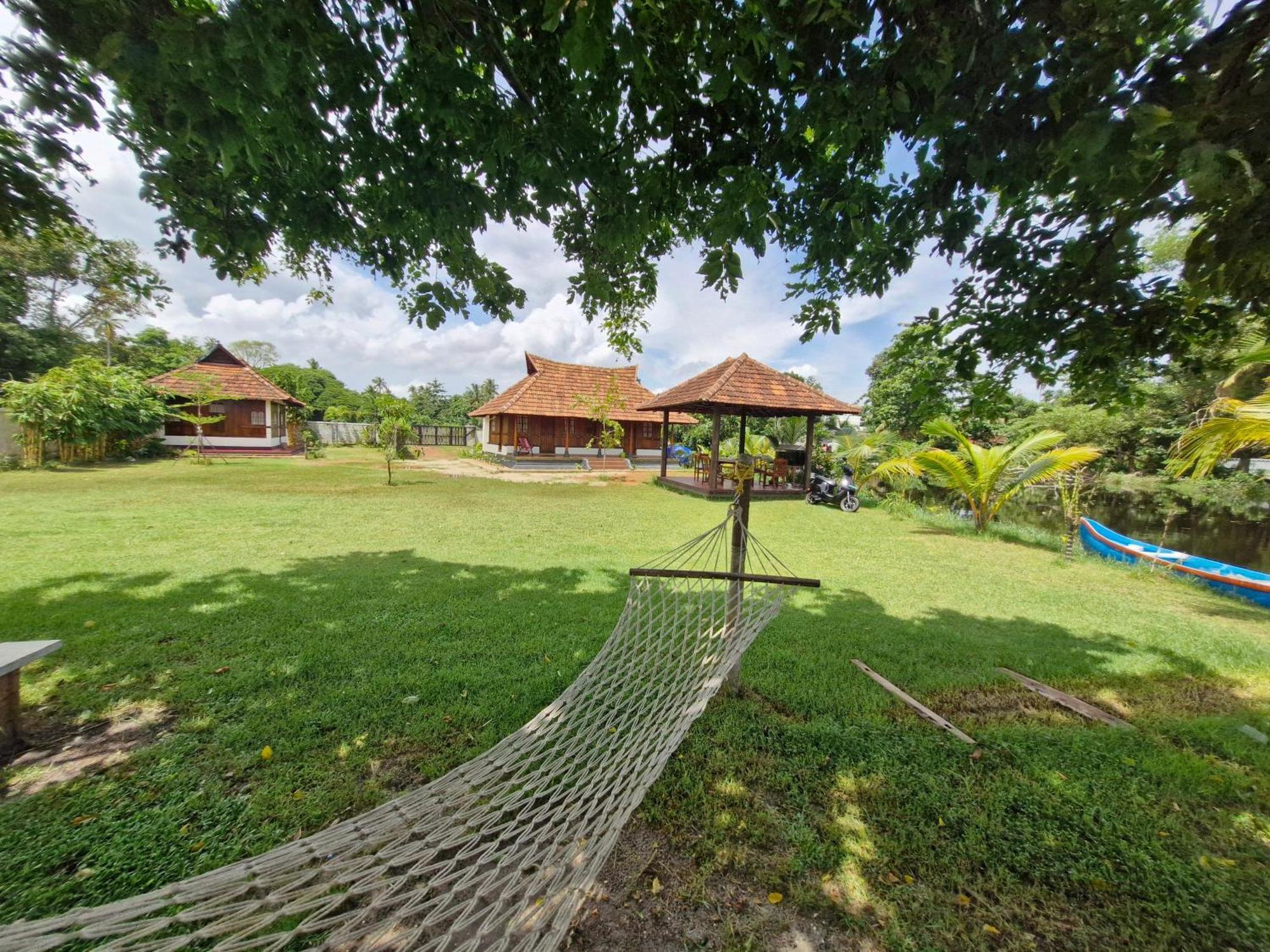 Gypsea Marari Bed and Breakfast Alappuzha Buitenkant foto
